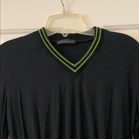 Black shirt with elastic sweater bottom & sleeves - Picture 3 of 5